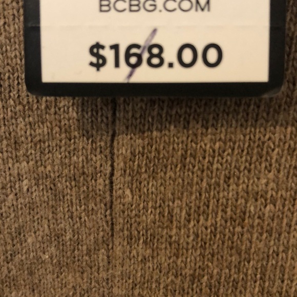 BCBG oversized camel sweater - Picture 5 of 7